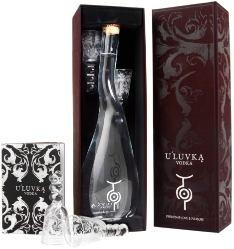 ULUVKA-VODKA-0,7L--2-KIELISZKI.jpg